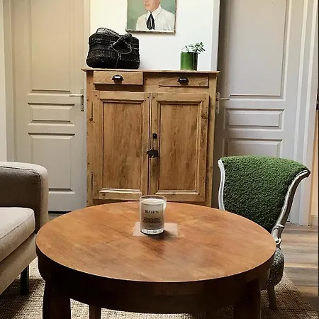 Douillet, Plein Centre Apartment