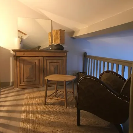 Douillet, Plein Centre * ル・シャンボン・シュル・リニョン