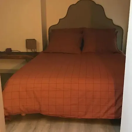 Douillet, Plein Centre Apartment