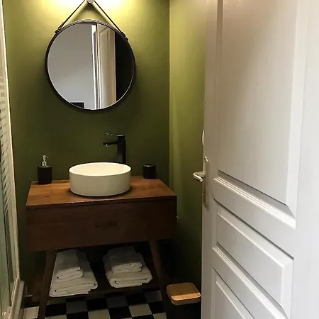 Douillet, Plein Centre ル・シャンボン・シュル・リニョン